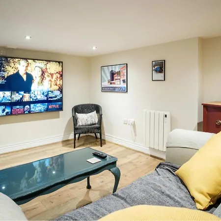 107 Nunnery 別荘 *