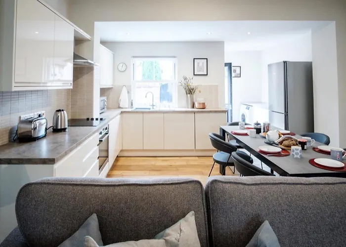 107 Nunnery 別荘 *