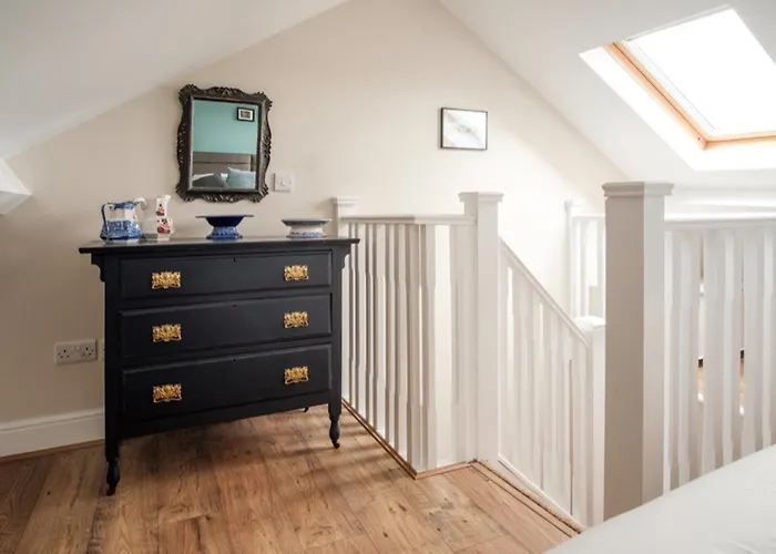 107 Nunnery Semesterbostad